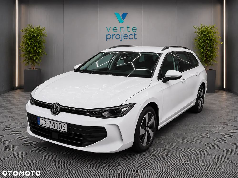 Volkswagen Passat - 1