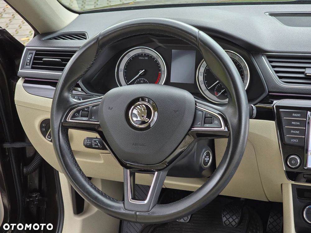 Skoda Superb Combi 2.0 TDI L&K - 21