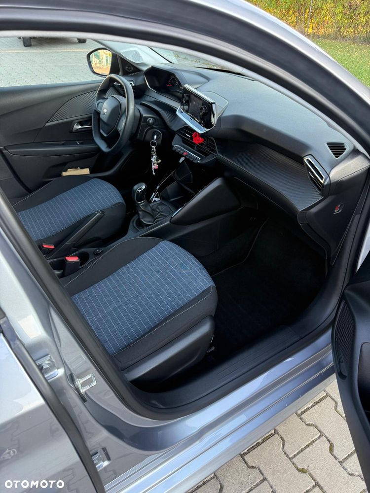 Peugeot 208 - 9