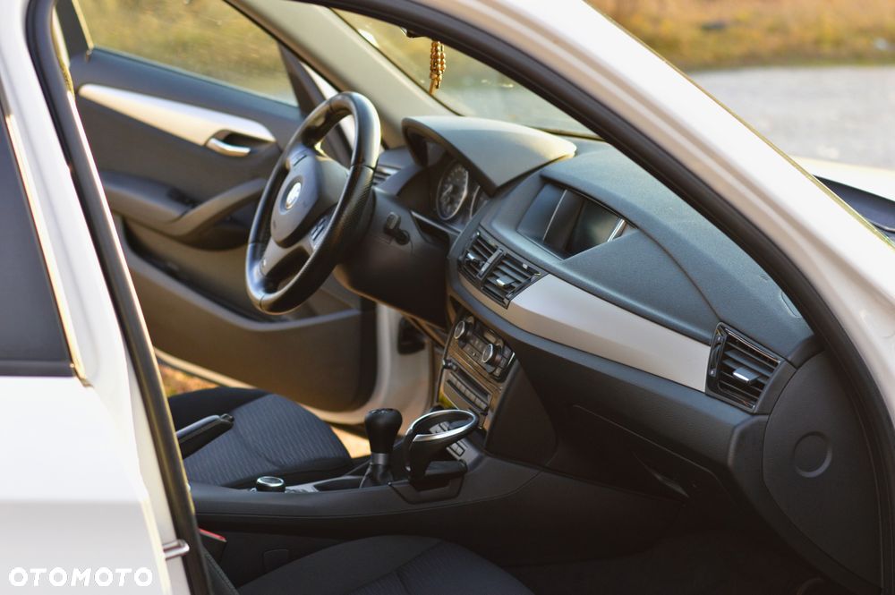 BMW X1 sDrive18d xLine - 9