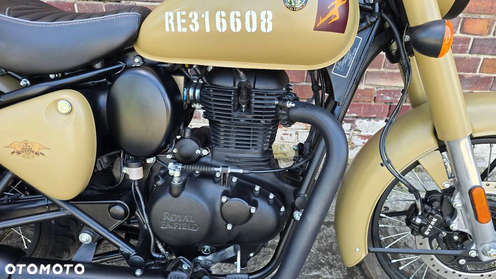 Royal Enfield Classic - 33