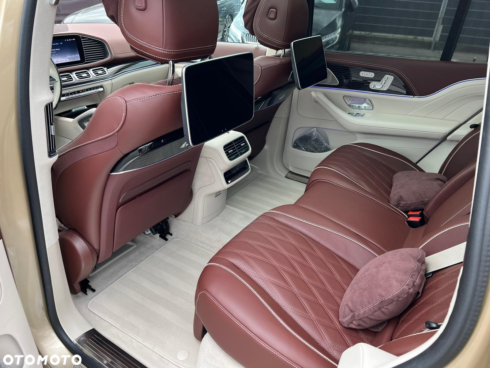 Mercedes-Benz GLS Maybach 600 4Matic 9G-TRONIC - 15