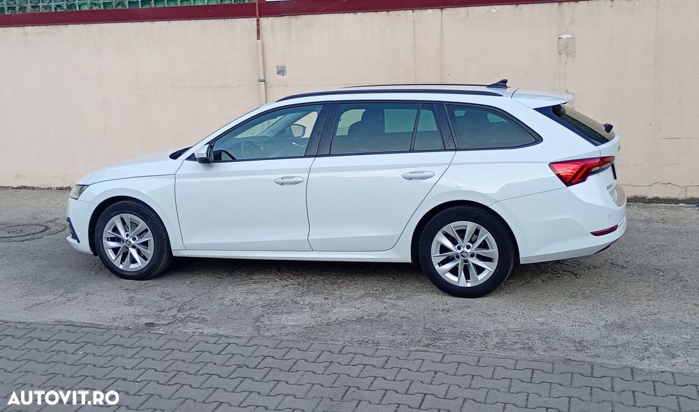 Skoda Octavia 2.0 TDI DSG Ambition - 2