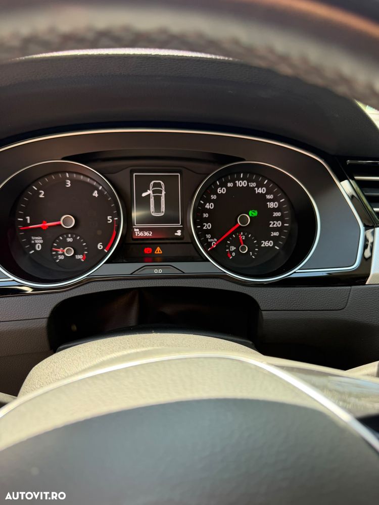 Volkswagen Passat 2.0 TDI DSG Comfortline - 13