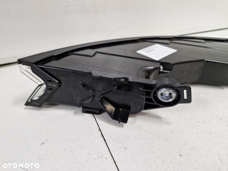 PORSCHE TAYCAN 9J1 LAMPA LEWY TYŁ TYLNA 9JA945307B - 8