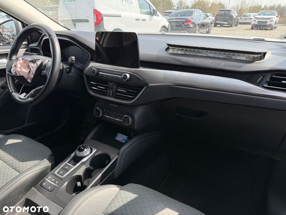 Ford Focus 2.0 EcoBlue STart-Stopp-System TITANIUM X - 29
