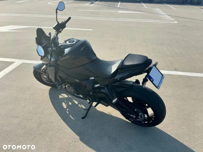 Suzuki GSX - 7