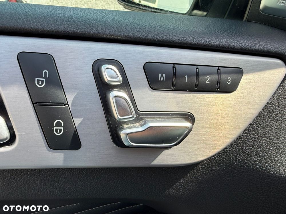 Mercedes-Benz GLE 500 e 4Matic 7G-TRONIC - 30
