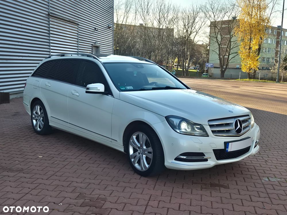 Mercedes-Benz Klasa C 350 CDI DPF (BlueEFFICIENCY) 7G-TRONIC Avantgarde - 12
