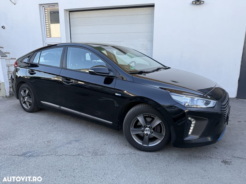 Hyundai IONIQ - 4