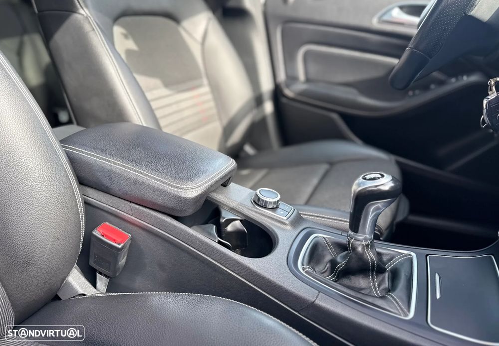 Mercedes-Benz B 180 d Style - 27