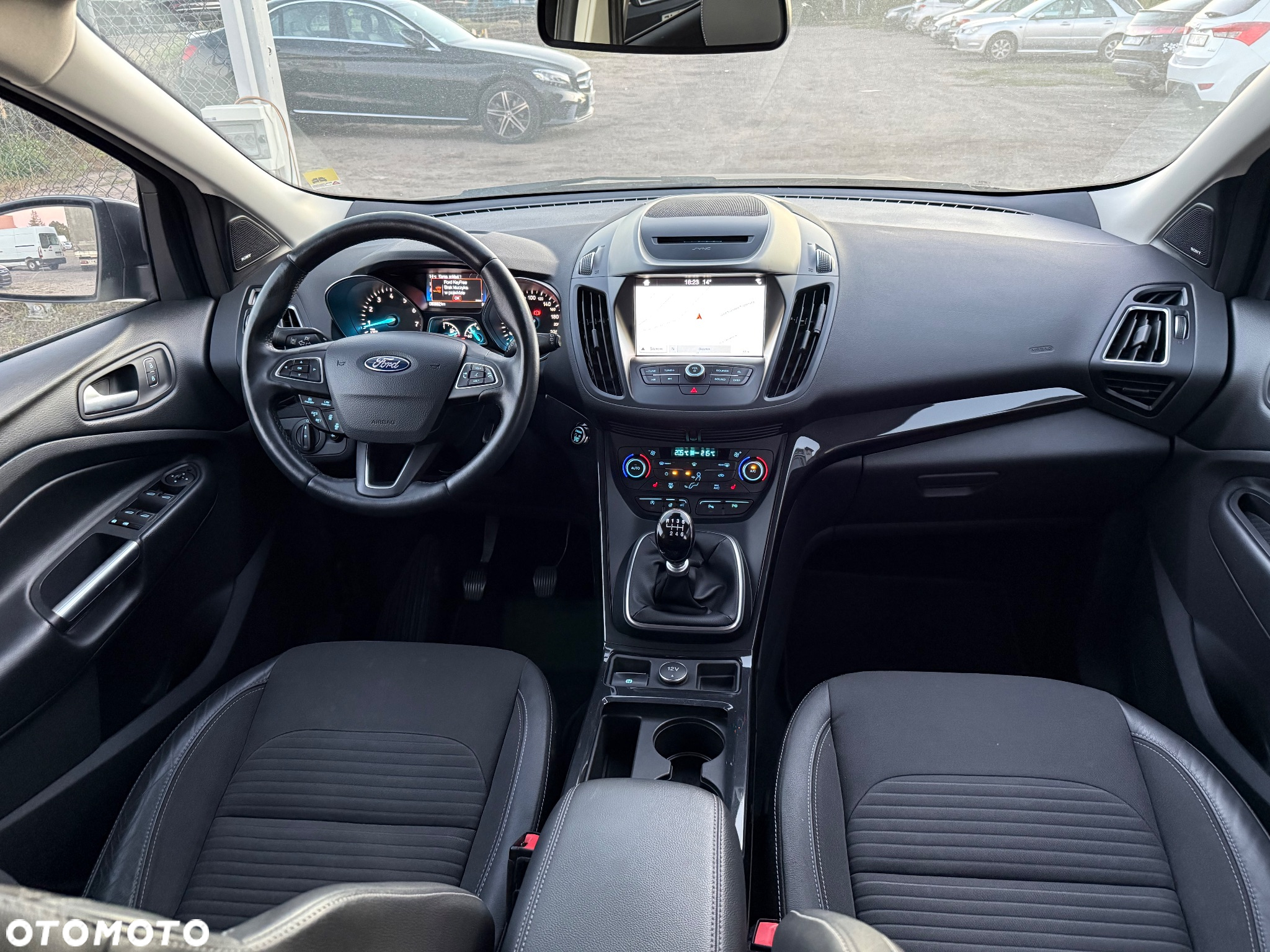 Ford Kuga 1.5 EcoBoost 2x4 Titanium - 15