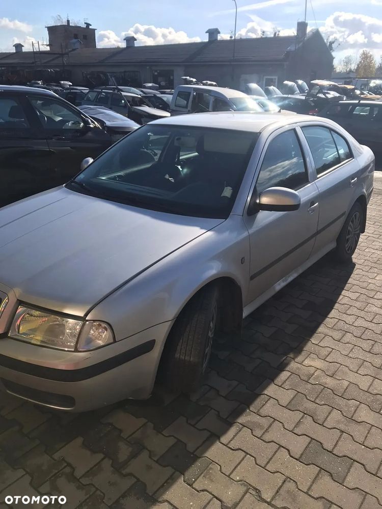 Skoda Octavia I LIFT NA CZĘŚCI!!!  Kolor : L8E - 3