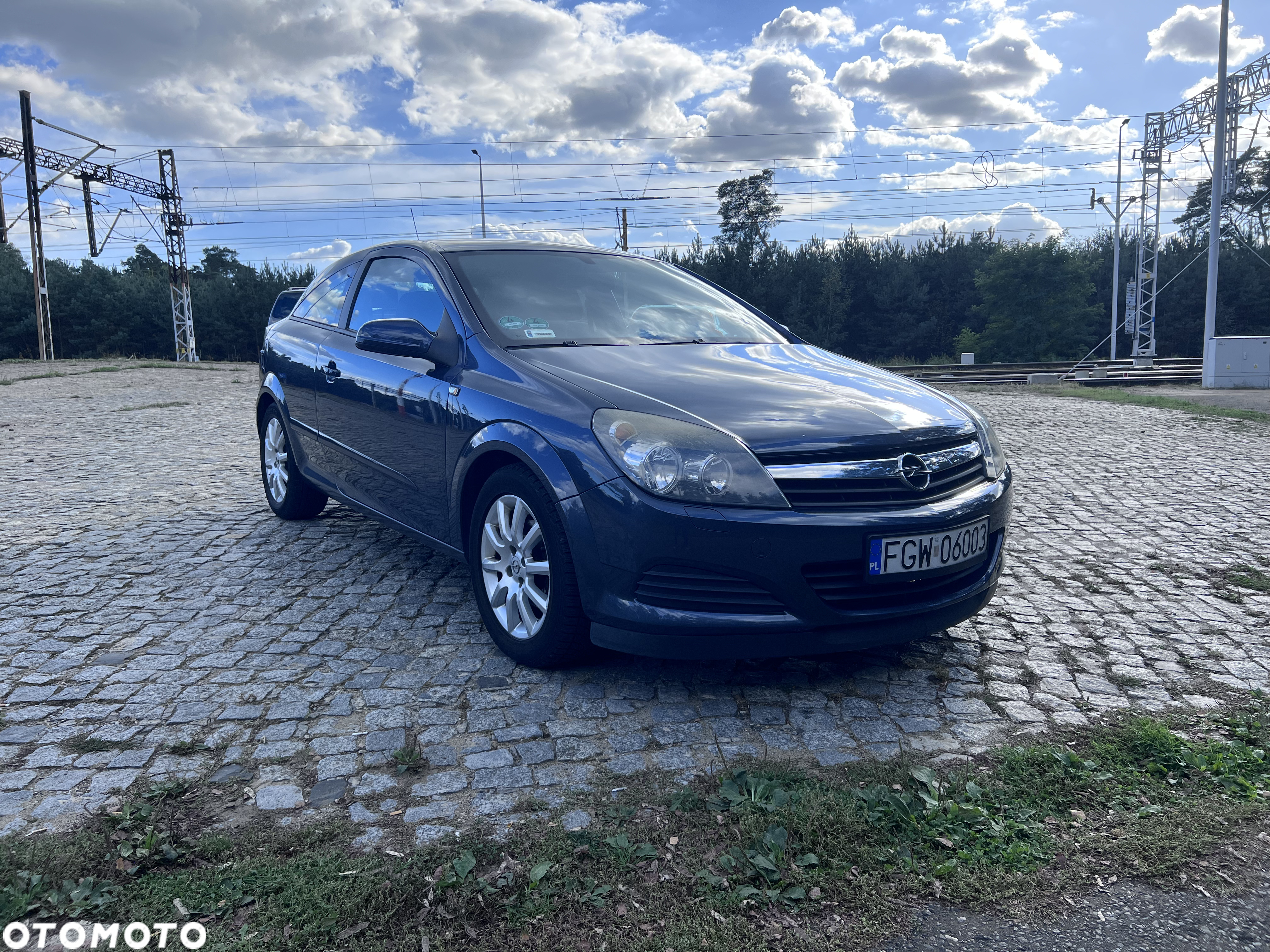 Opel Astra GTC 1.4 - 5