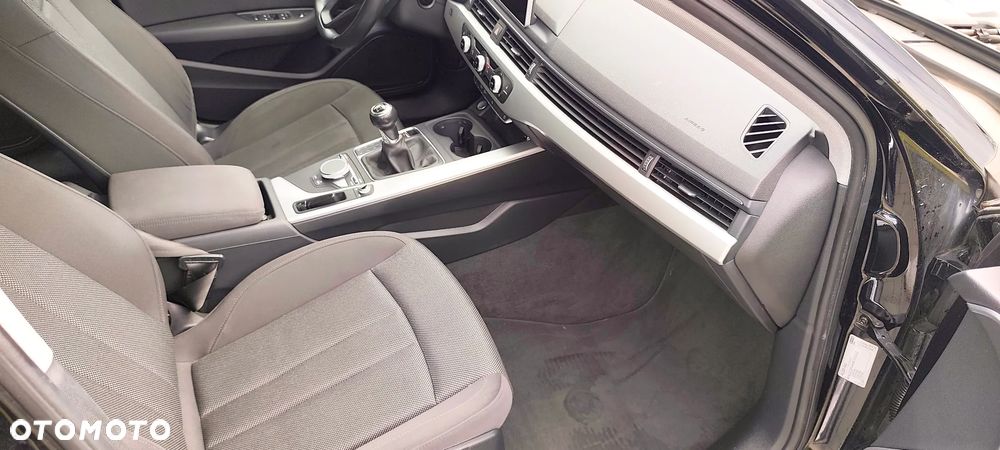 Audi A4 Avant 2.0 TDI - 22