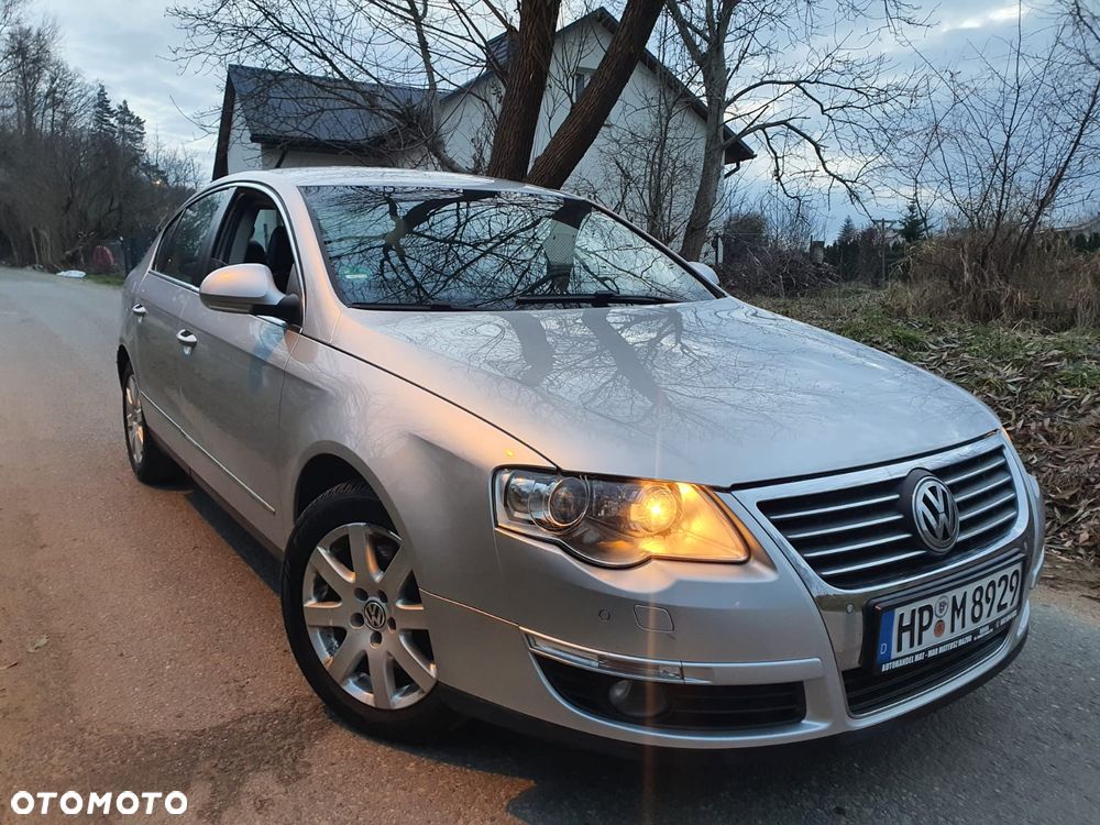 Volkswagen Passat 2.0 FSI Highline - 1