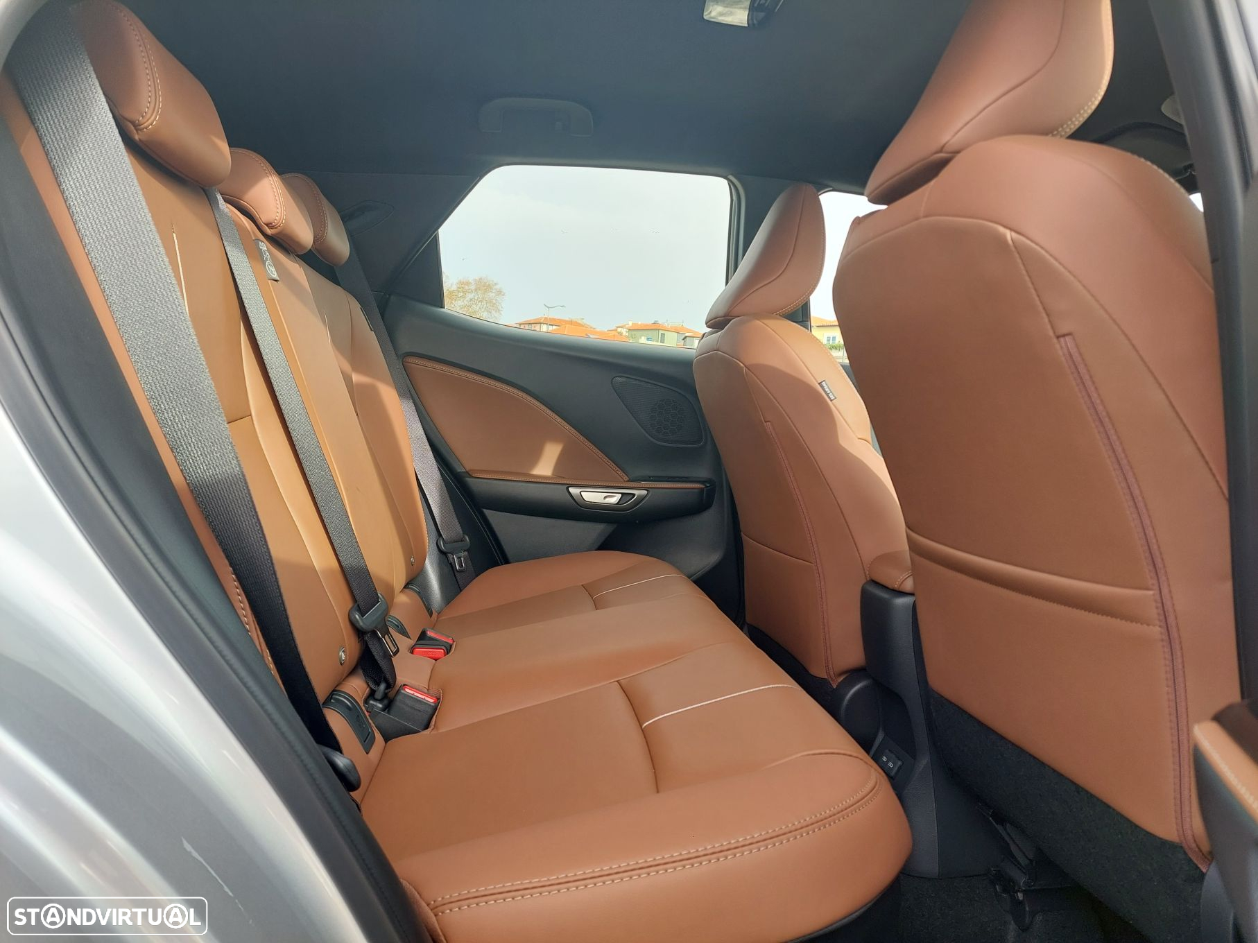 Lexus LBX Relax - 12