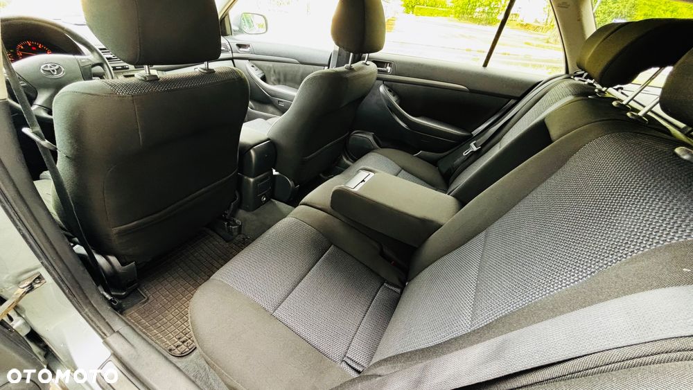 Toyota Avensis 2.0 D-4D Platinium - 6