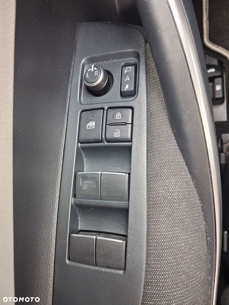 Toyota Corolla 1.8 Hybrid Style - 17