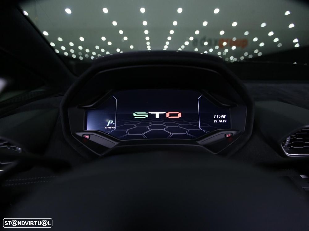Lamborghini Huracán STO - 21
