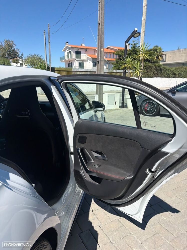 Mercedes-Benz A 180 d 7G-DCT AMG Line - 18