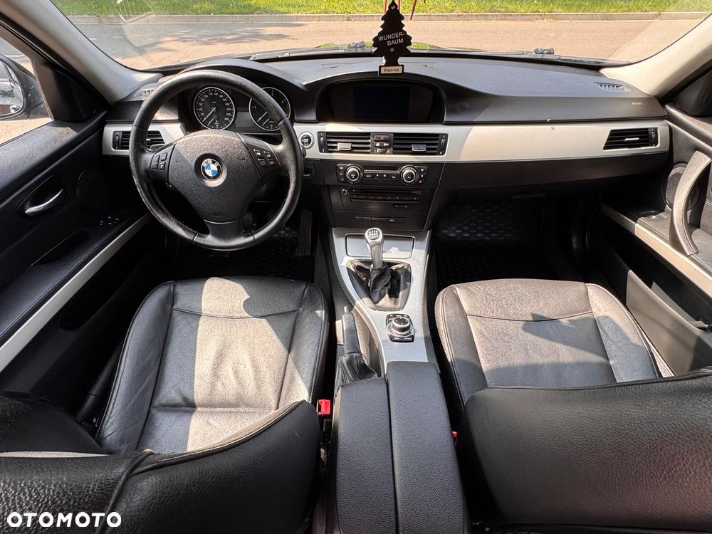BMW Seria 3 320d DPF Efficient Dynamics Edition - 11