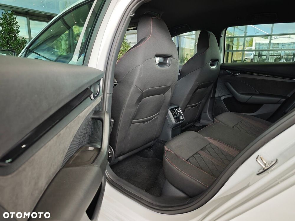 Skoda Octavia 2.0 TDI RS DSG - 14
