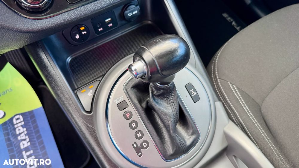 Kia Sportage 2.0 CRDI 4WD Automatik Dream-Team Edition - 17