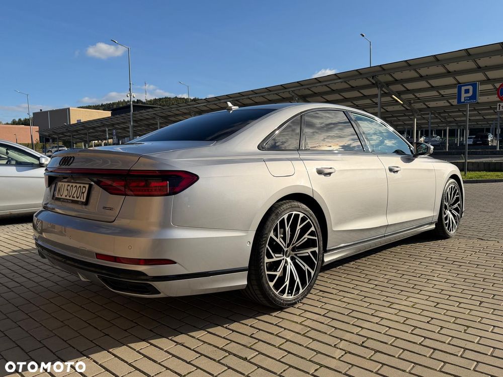 Audi A8 - 6