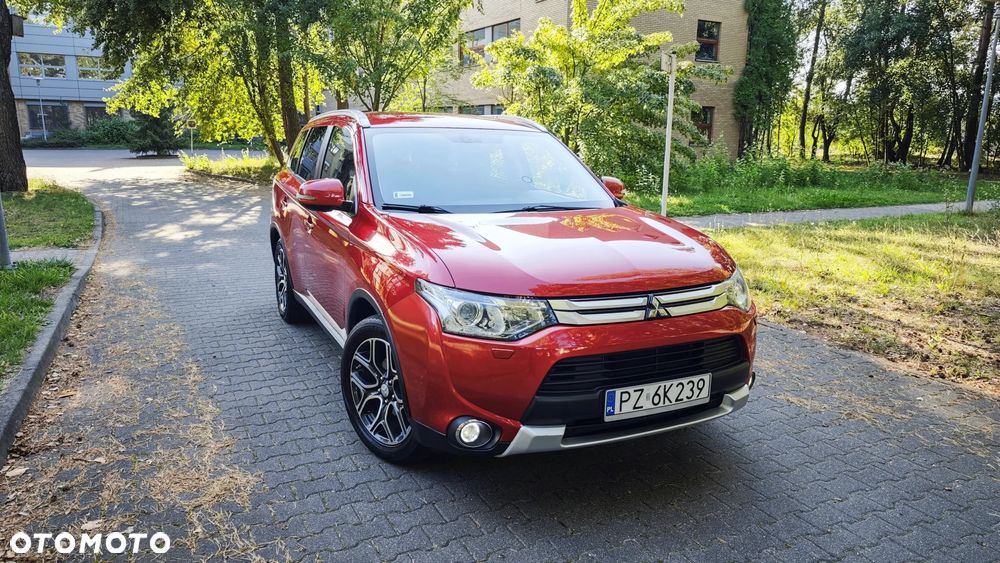 Mitsubishi Outlander 2.0 Instyle Navi 4WD CVT - 1