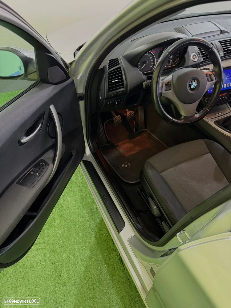BMW 118 i Exclusive - 8