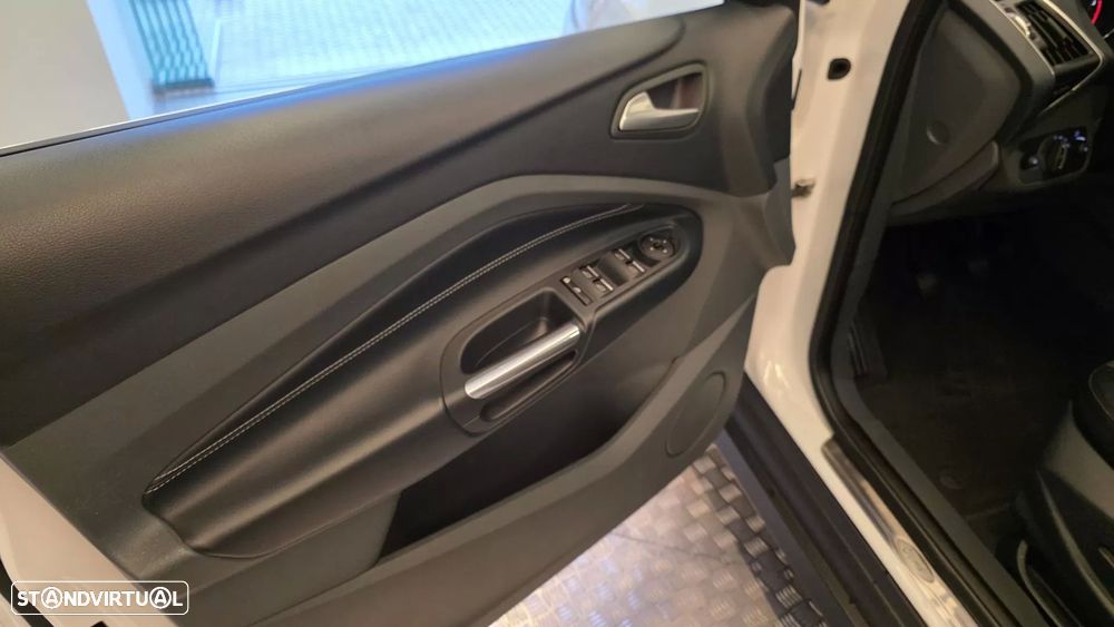 Ford C-Max 1.6 TDCi Titanium - 37