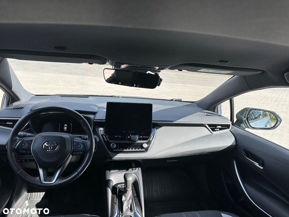 Toyota Corolla 1.8 Hybrid GR Sport Dynamic - 12