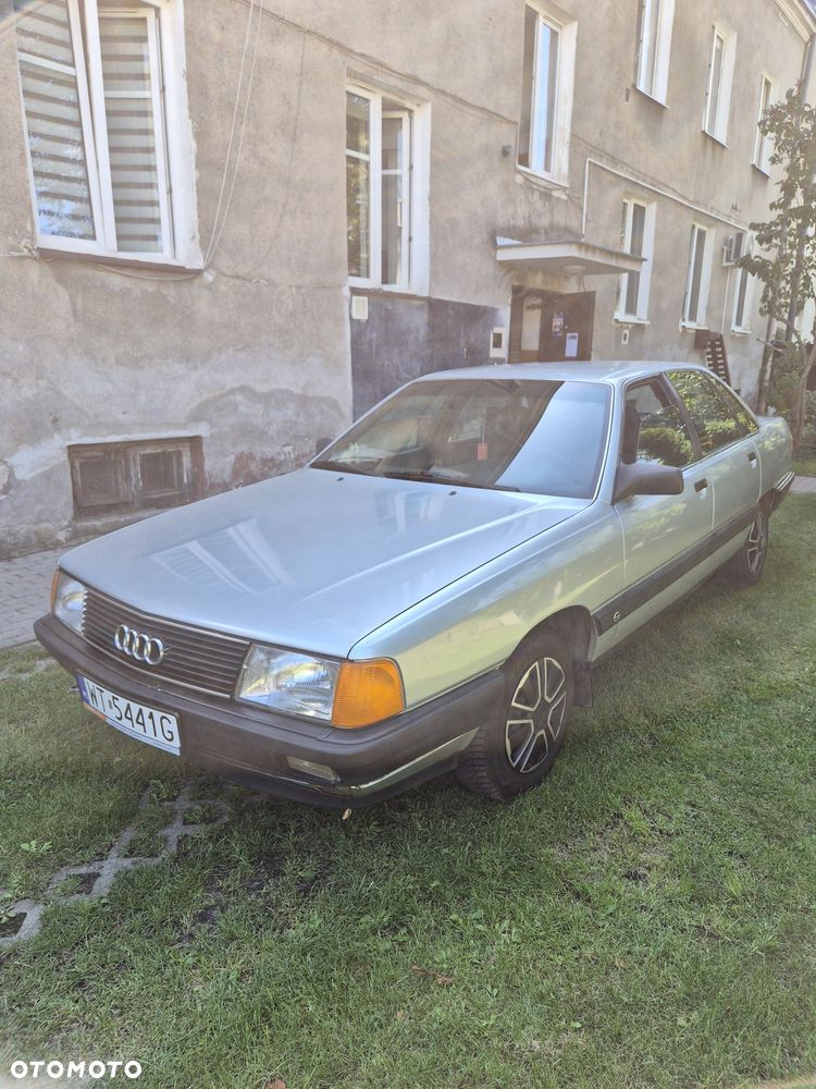 Audi 100 - 4