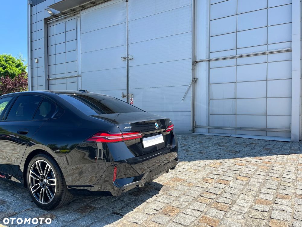 BMW Seria 5 520d mHEV M Sport - 12