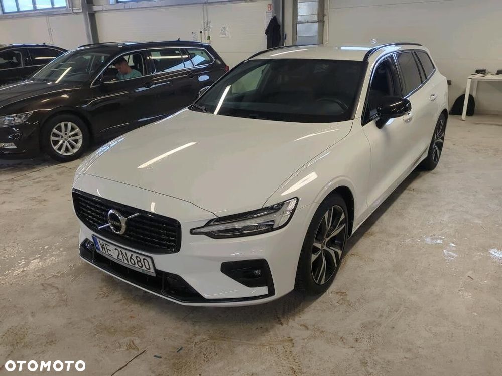 Volvo V60 B3 B R-Design - 2