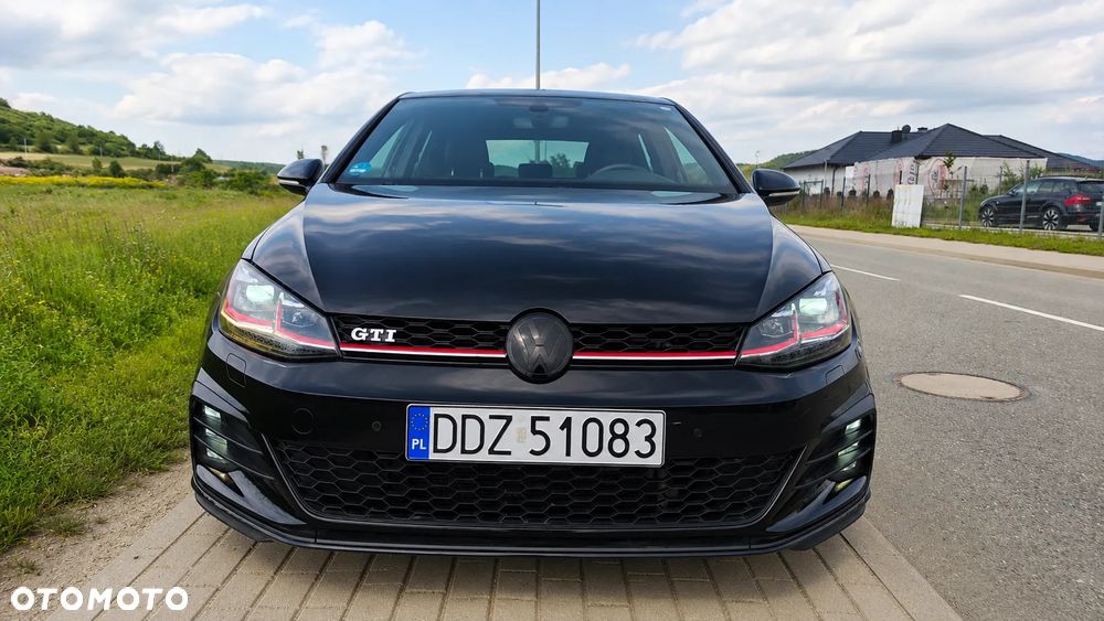 Volkswagen Golf - 5