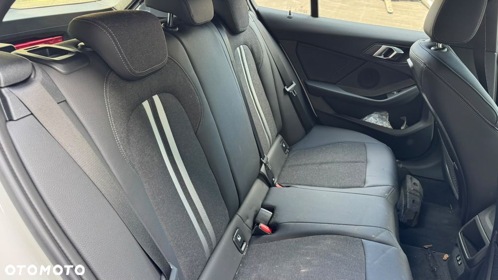 BMW Seria 1 118i Advantage - 17