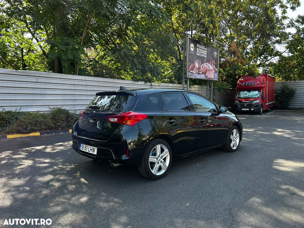 Toyota Auris 2.0 L D-4D Stop&Start Luna - 5