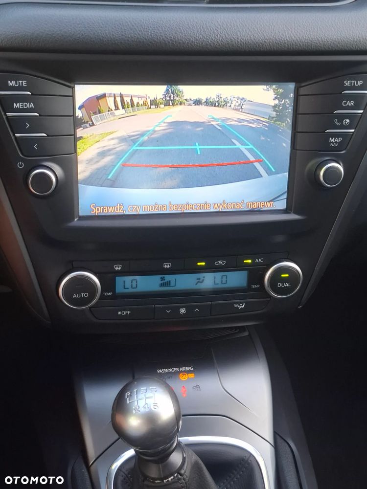 Toyota Avensis Touring Sports 1.6 D-4D Comfort - 19