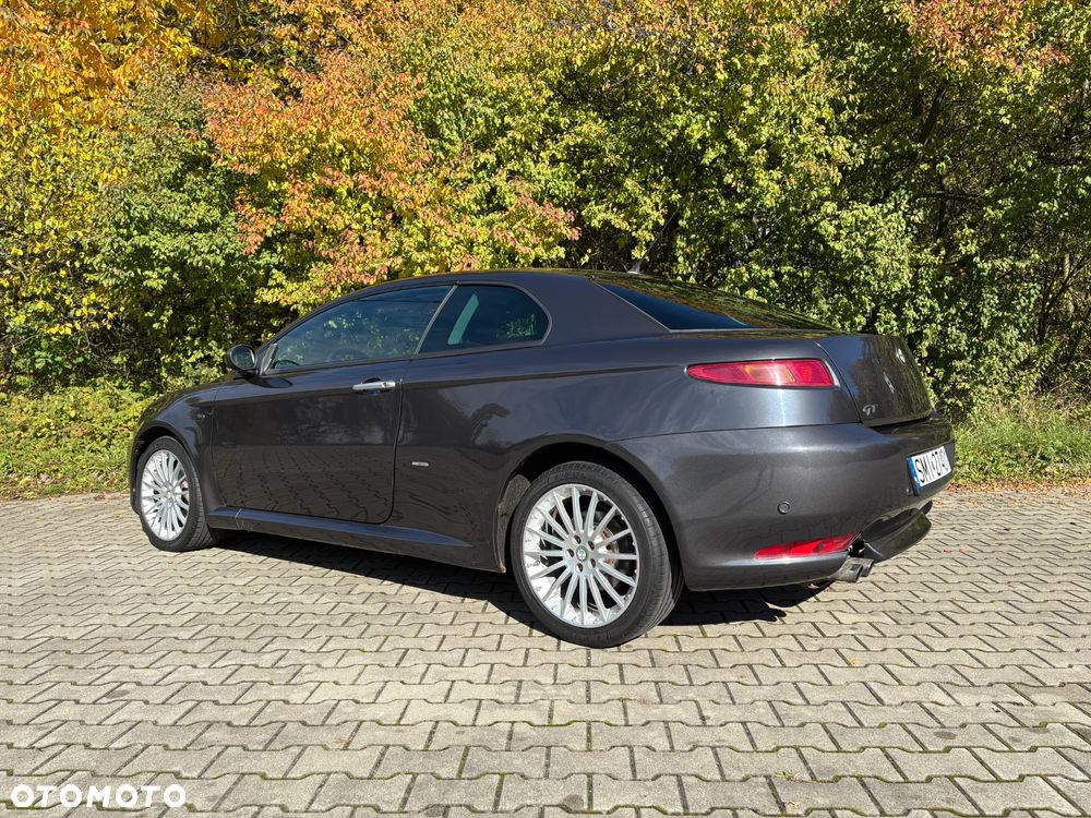 Alfa Romeo GT 1.9JTD 16V Distinctive - 3