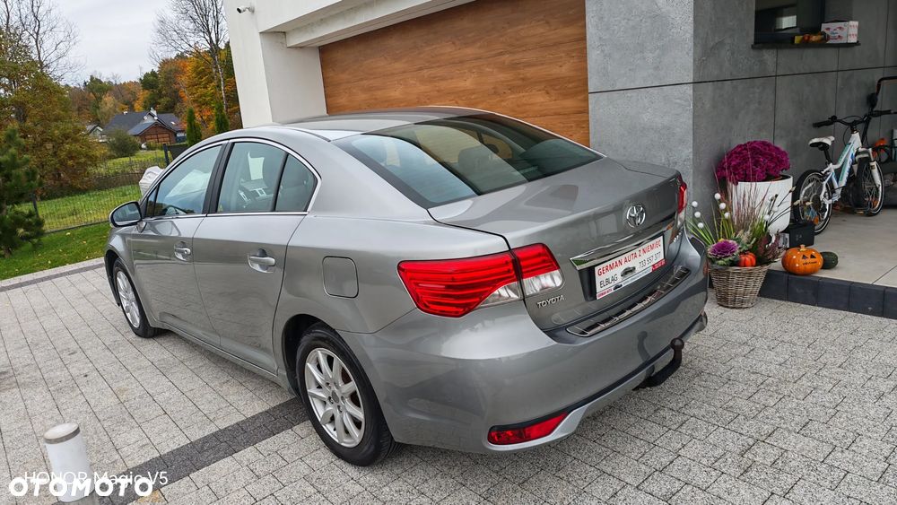 Toyota Avensis 2012 photo 3