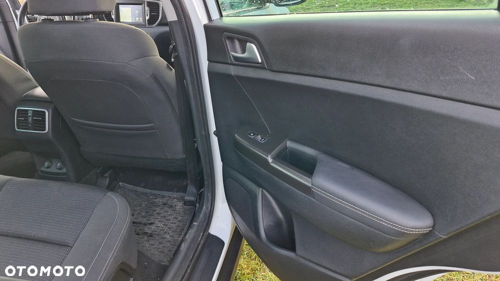 Kia Sportage 1.6 GDI 2WD Dream-Team Edition - 13