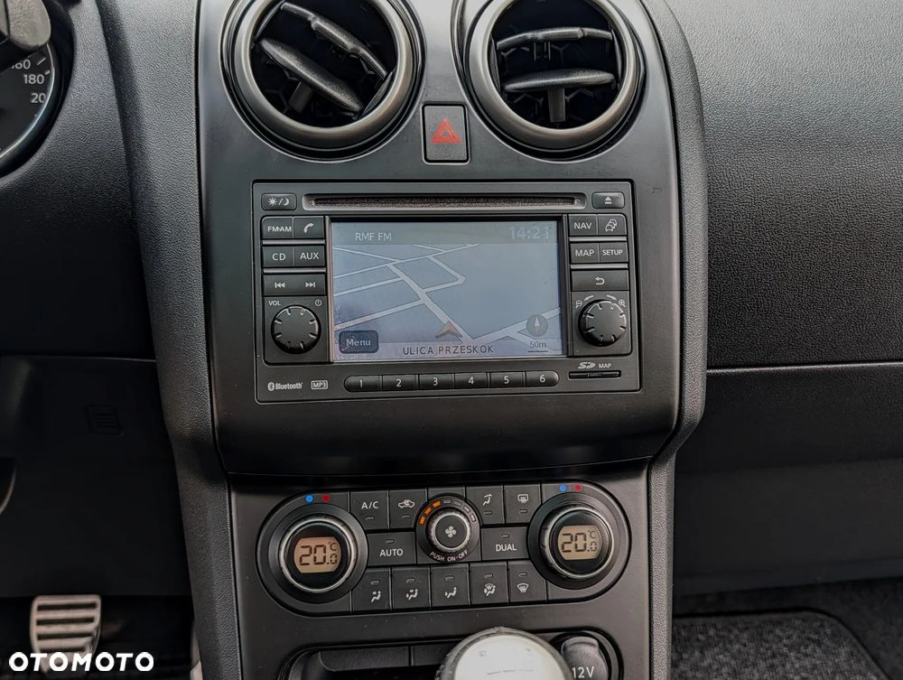 Nissan Qashqai - 25