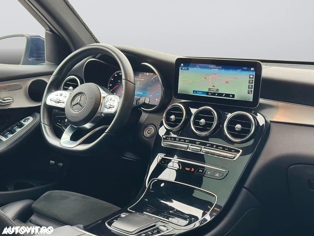 Mercedes-Benz GLC 300 e 4Matic 9G-TRONIC AMG Line - 15