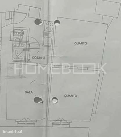 Apartamento T1 + 1 para remodelação total em Alfama - Grande imagem: 4/4