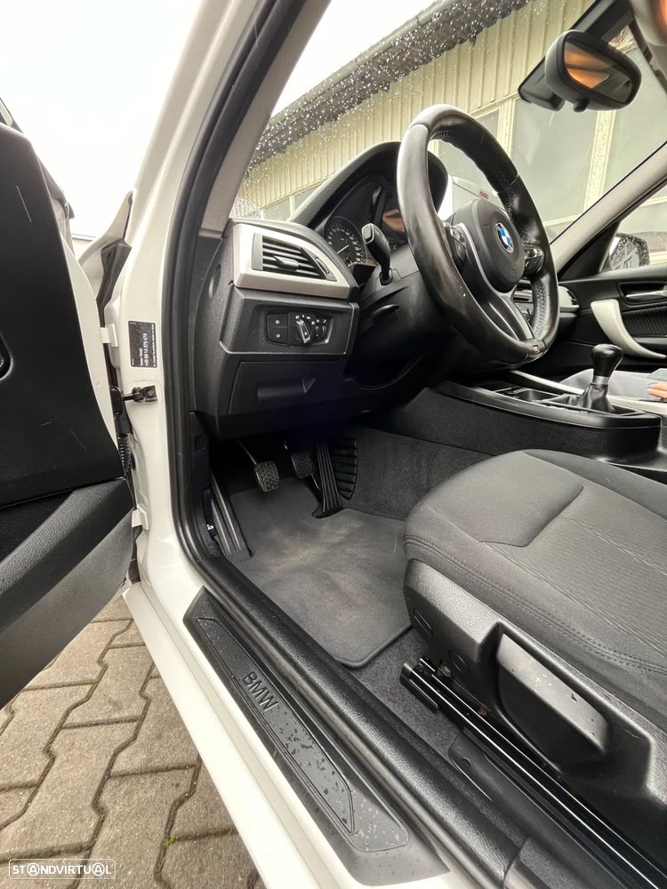 BMW 118 i Pack M - 6