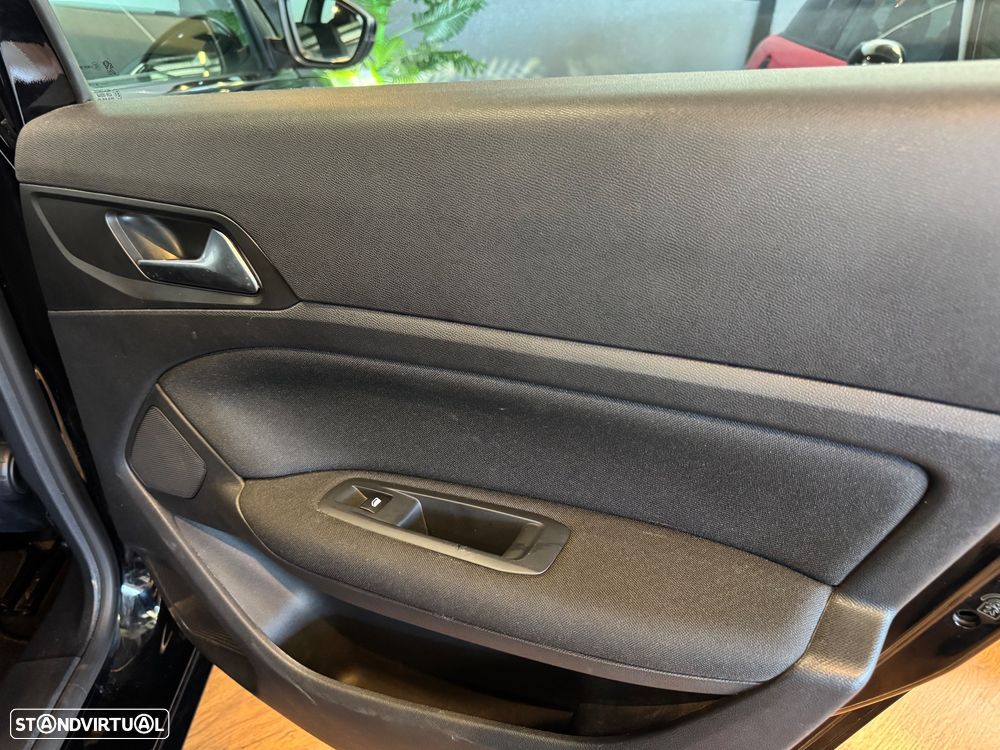 Peugeot 308 SW BlueHDi 120 Stop & Start Allure - 32
