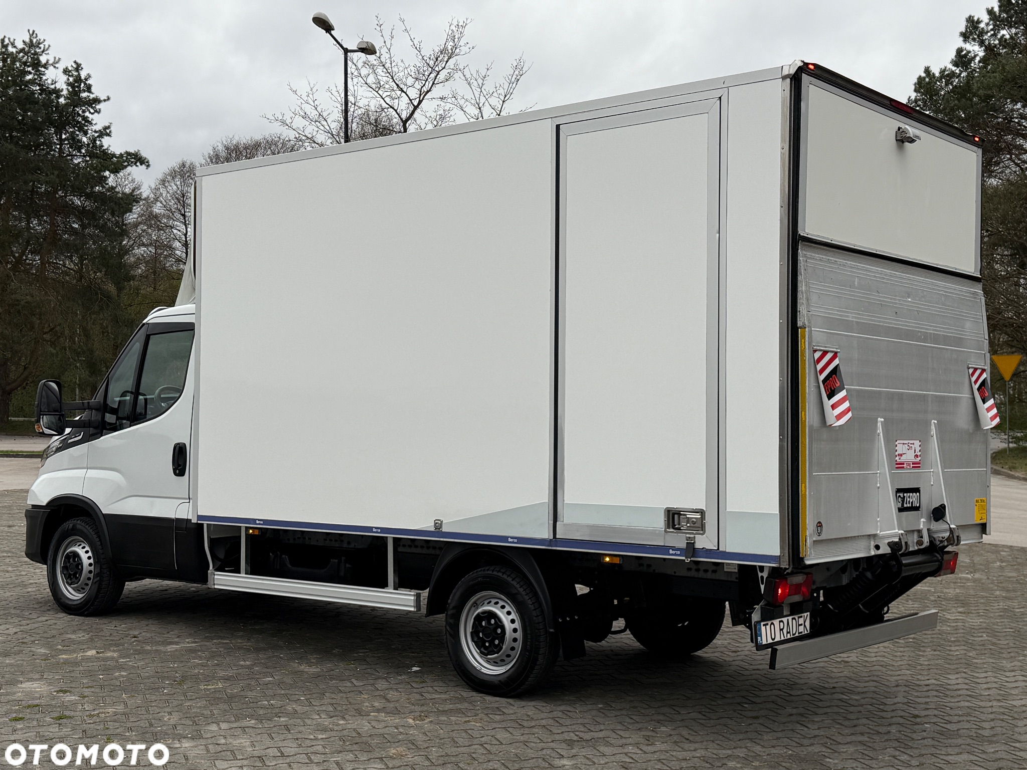 Iveco DAILY 35-160 160KM Hi Matic *Resor+Poduszka* Full LED Kontener * Izoterma +Winda 750KG SUPER STAN!!! - 3