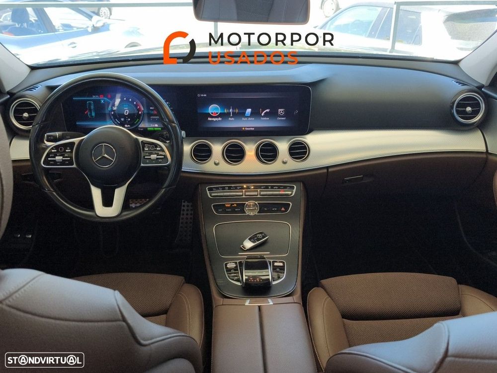 Mercedes-Benz E 300 e Exclusive Line — fotografia 8